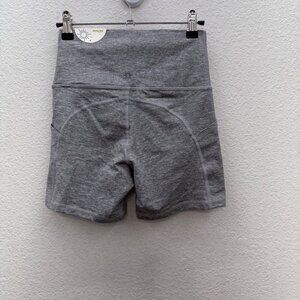 Offline by Aerie Hi Rise Hugger Heather Gray 5" Bike Shorts Womens Medium NEW